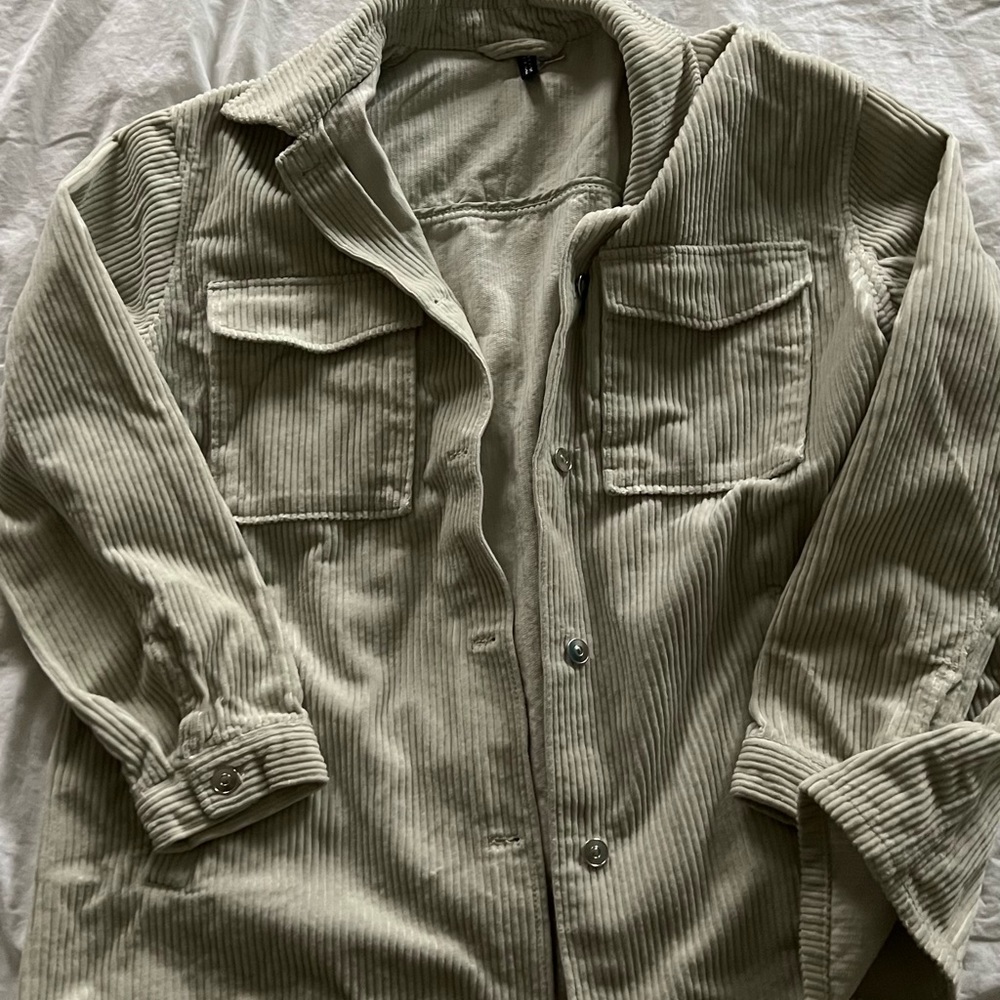 buttoned jacket !